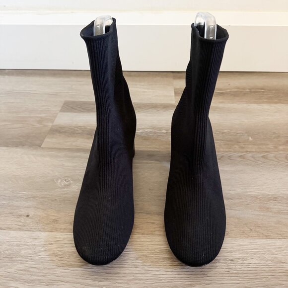 Vince Black Tasha Round Toe Knit Sock Booties 9 - Picture 3 of 7